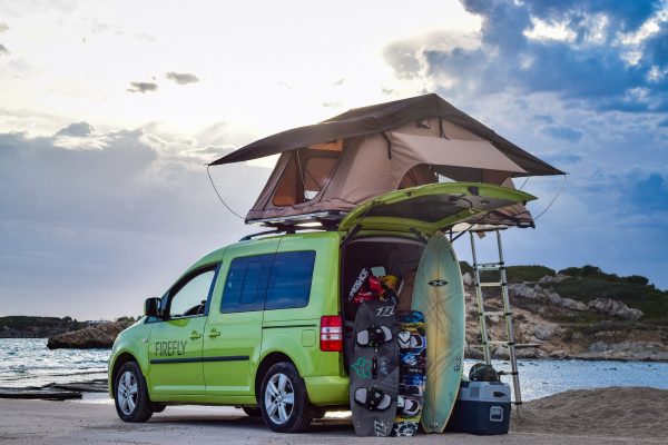VW-caddy-tramper-with-tent-on-top-2